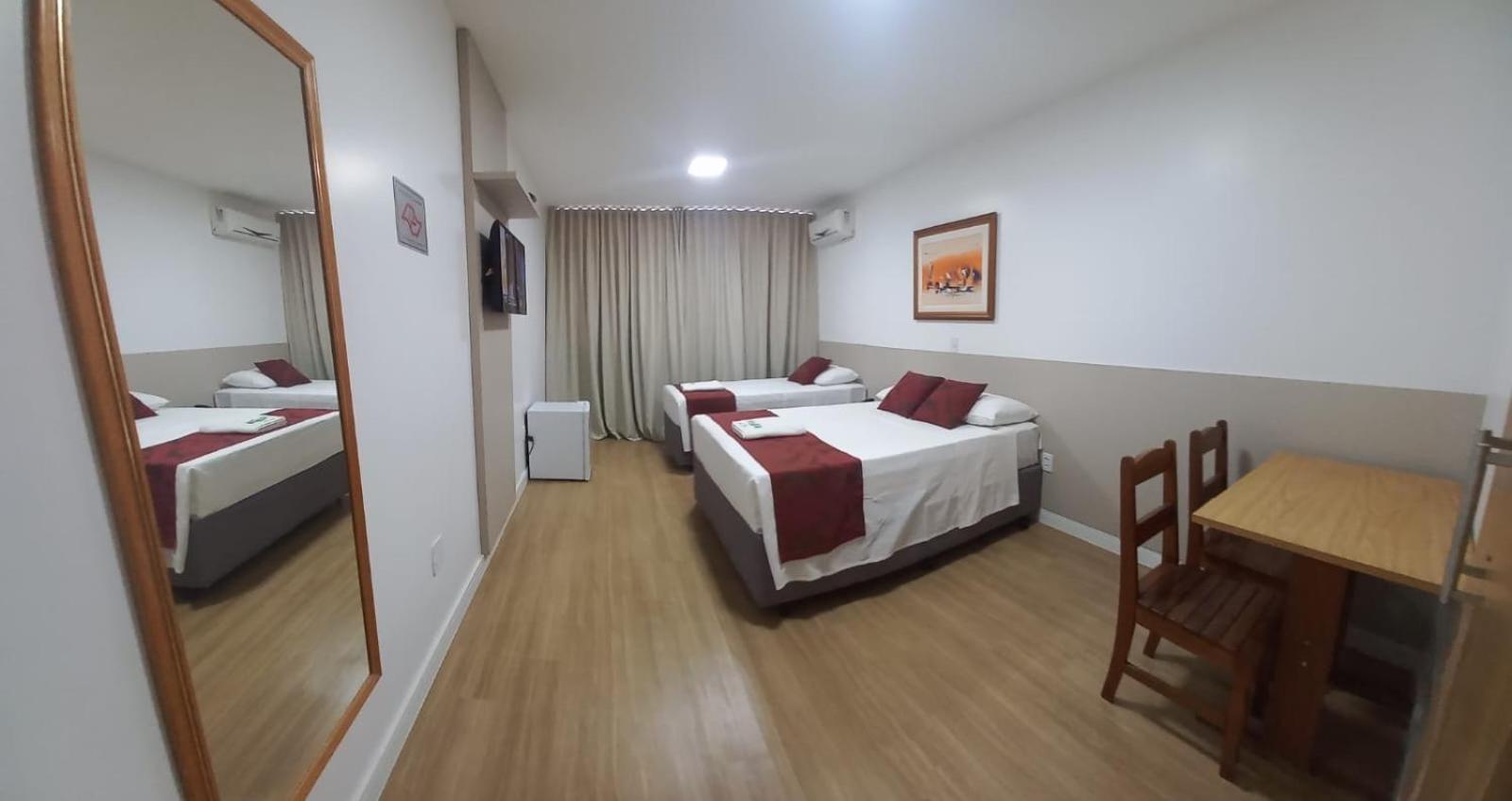 Max Hotel Núcleo Bandeirante Eksteriør billede